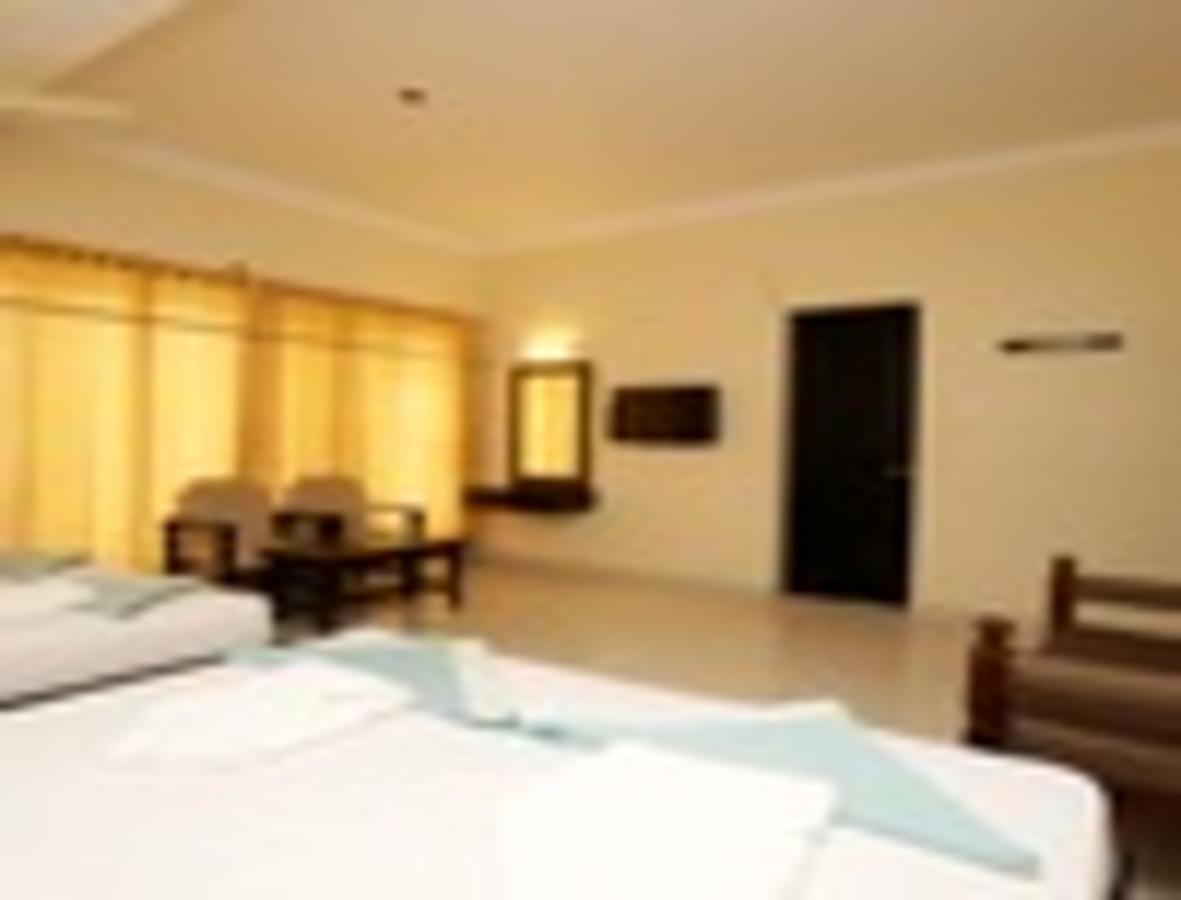 Hotel Sridevi Kanyakumari Buitenkant foto