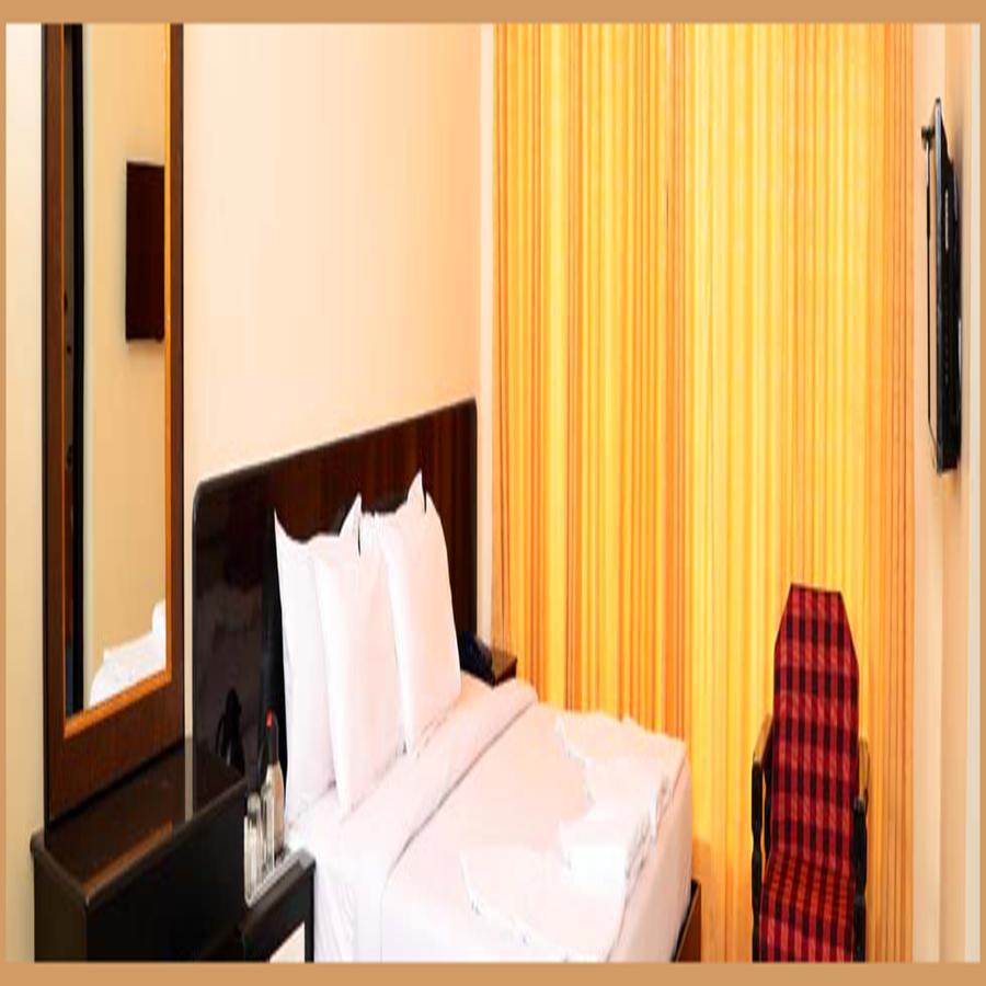 Hotel Sridevi Kanyakumari Buitenkant foto